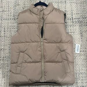 Old Navy tan vest. New with tags size youth 8